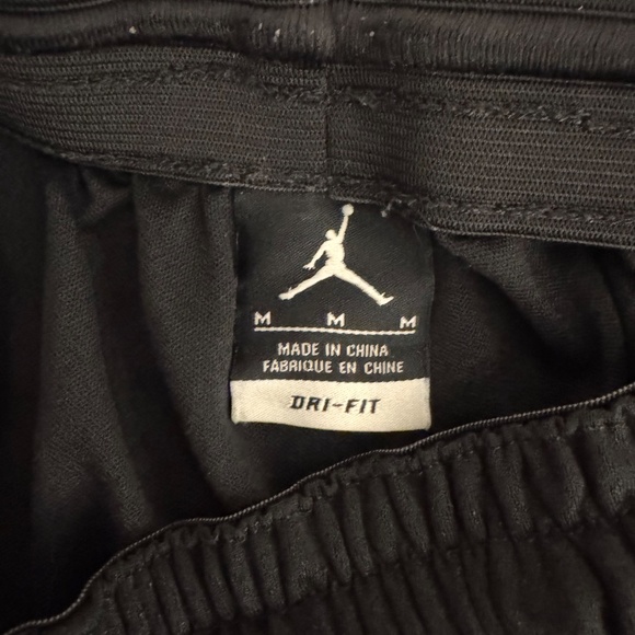 Boys size medium Nike Jordan basketball shorts - Picture 3 of 3